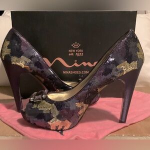 Nina Sequenced Pump 8